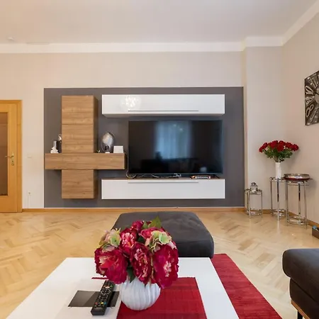 Apartment Lina