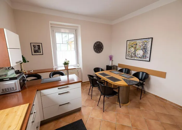 Lina * קלגנפורט